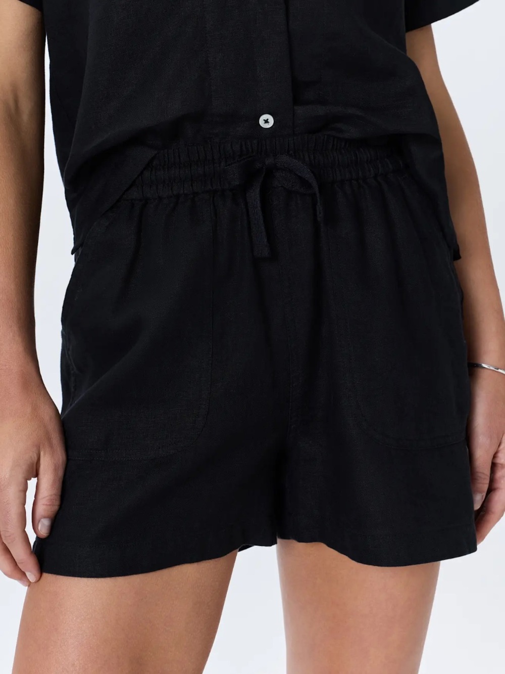 BNWT Quince Women’s 100% European Linen Shorts (Size XL)
